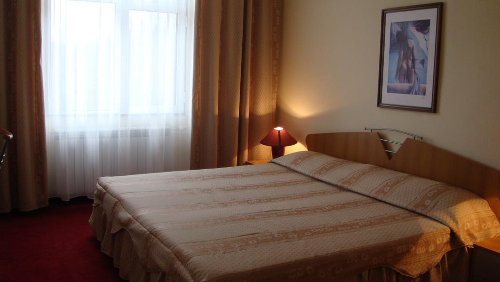 Балнеохотел "Люляци" Vrabtsite Room photo